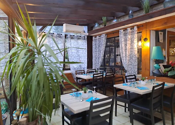 Logis Hotel Restaurant Auberge De La Cascade