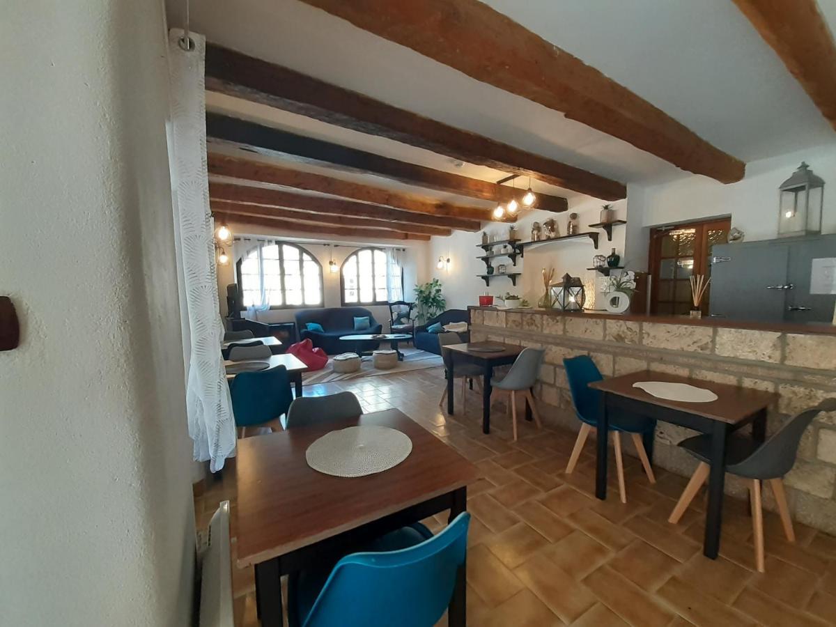 Logis Restaurant De La Cascade Hotel