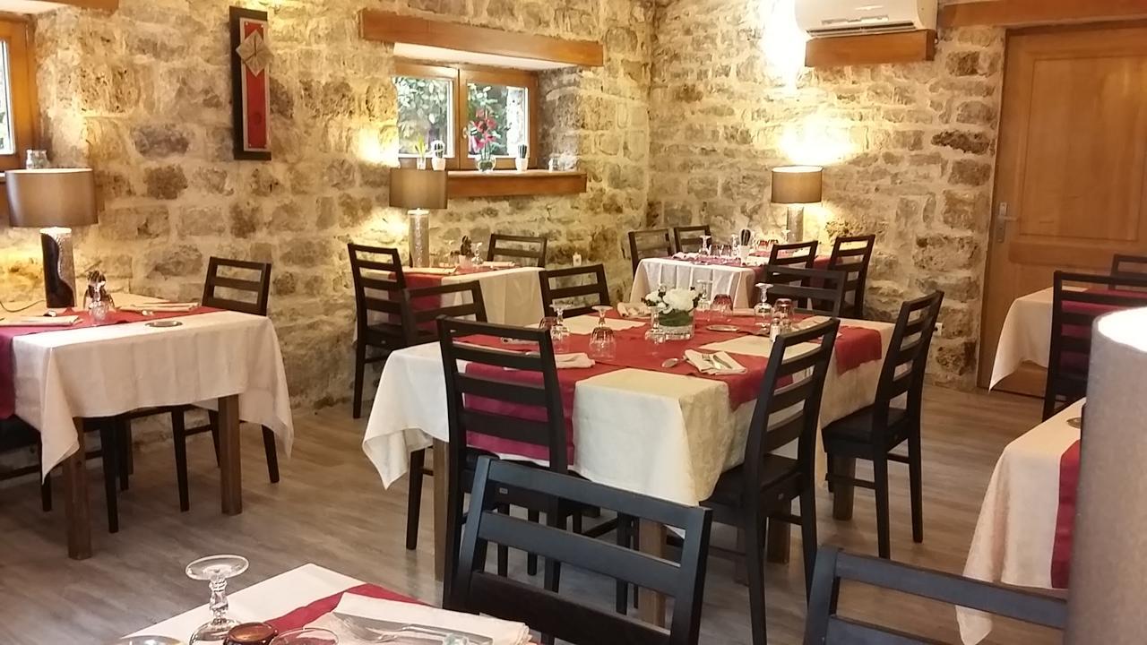 Logis Restaurant De La Cascade 2*